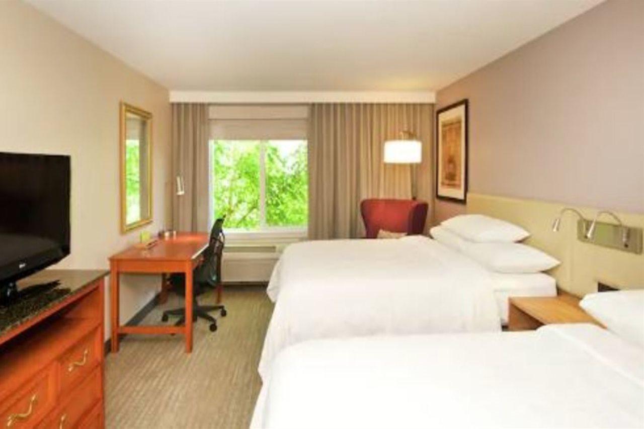 Hilton Garden Inn Seattle/Рентон Экстерьер фото