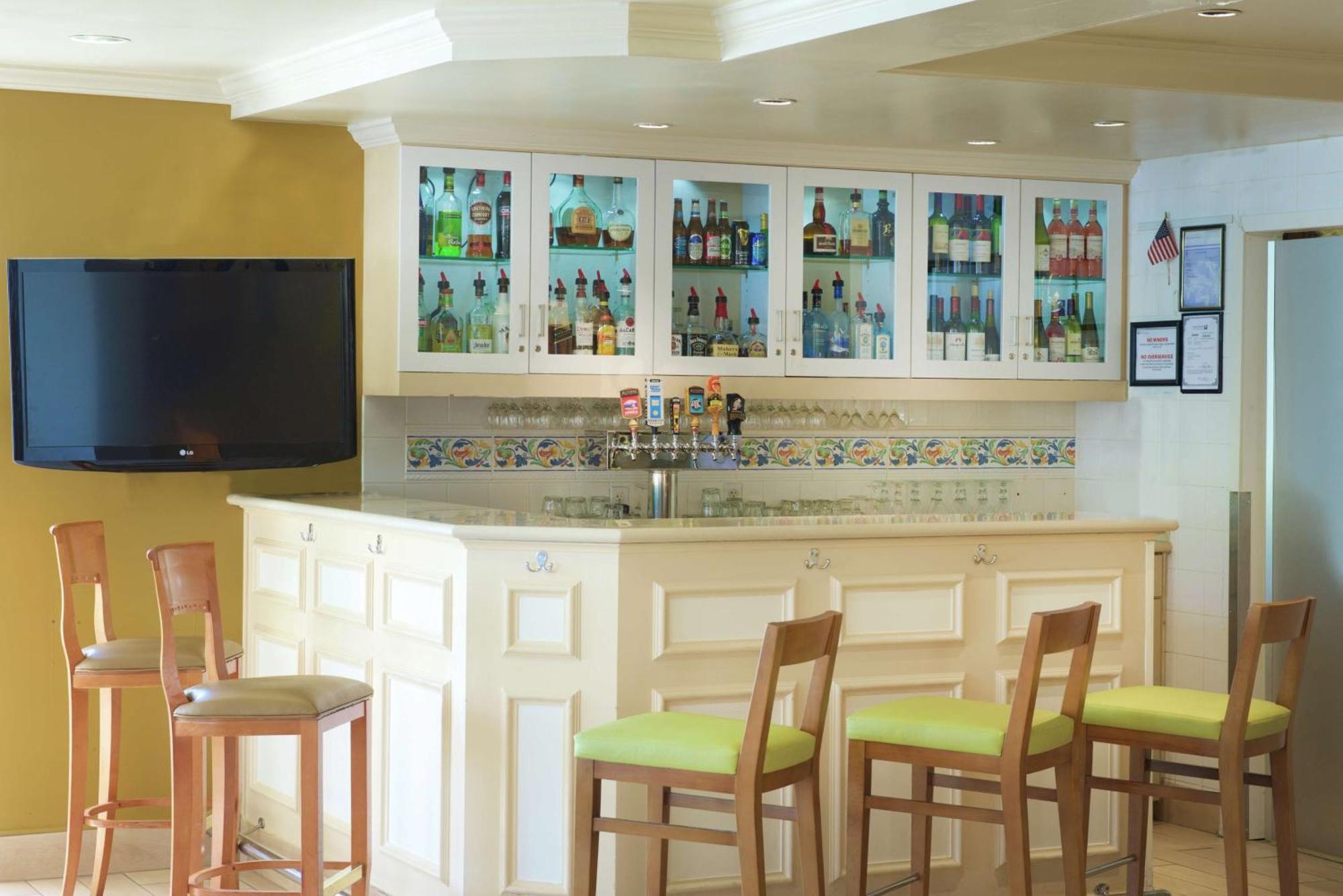 Hilton Garden Inn Seattle/Рентон Экстерьер фото