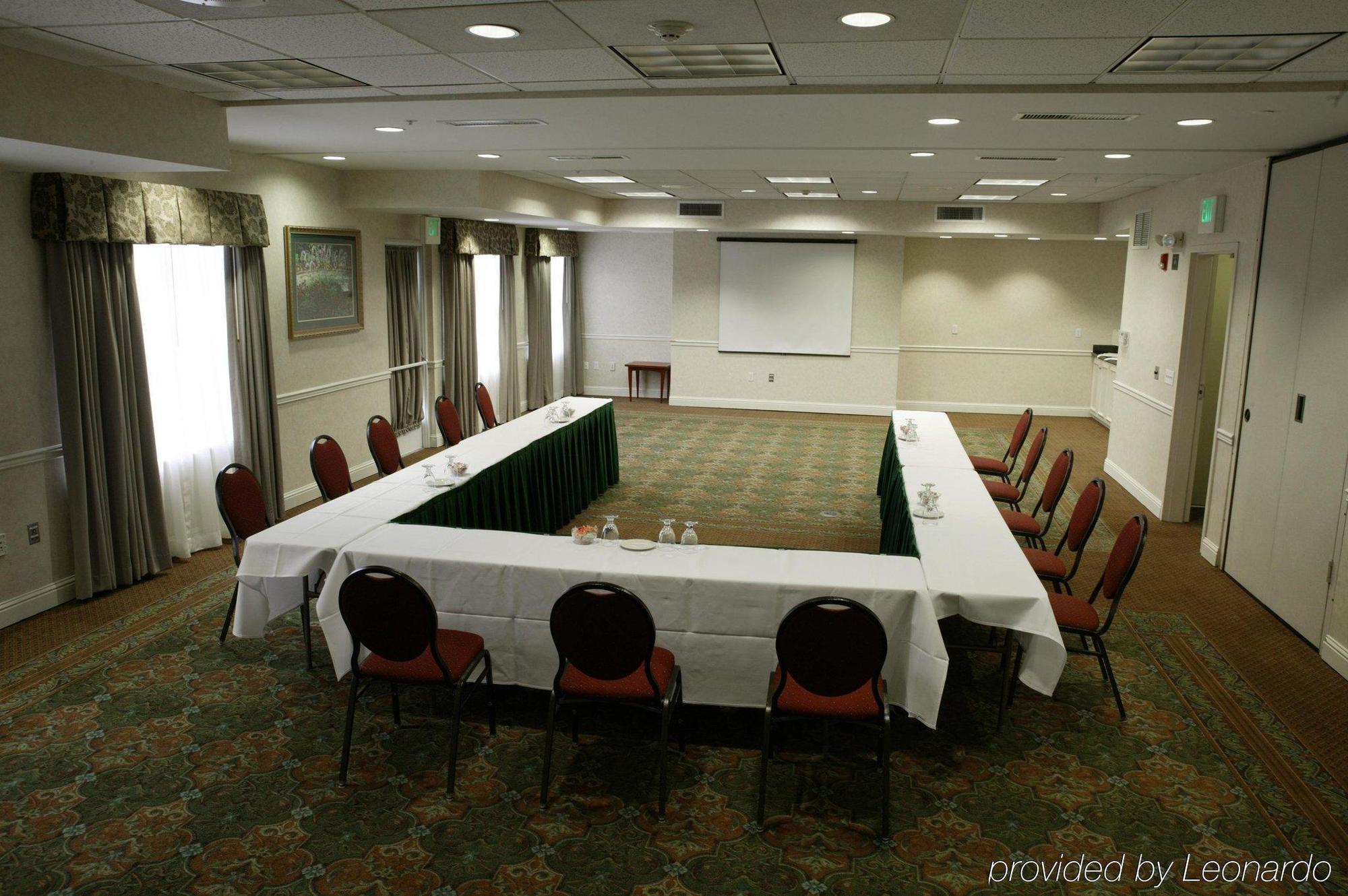 Hilton Garden Inn Seattle/Рентон Экстерьер фото